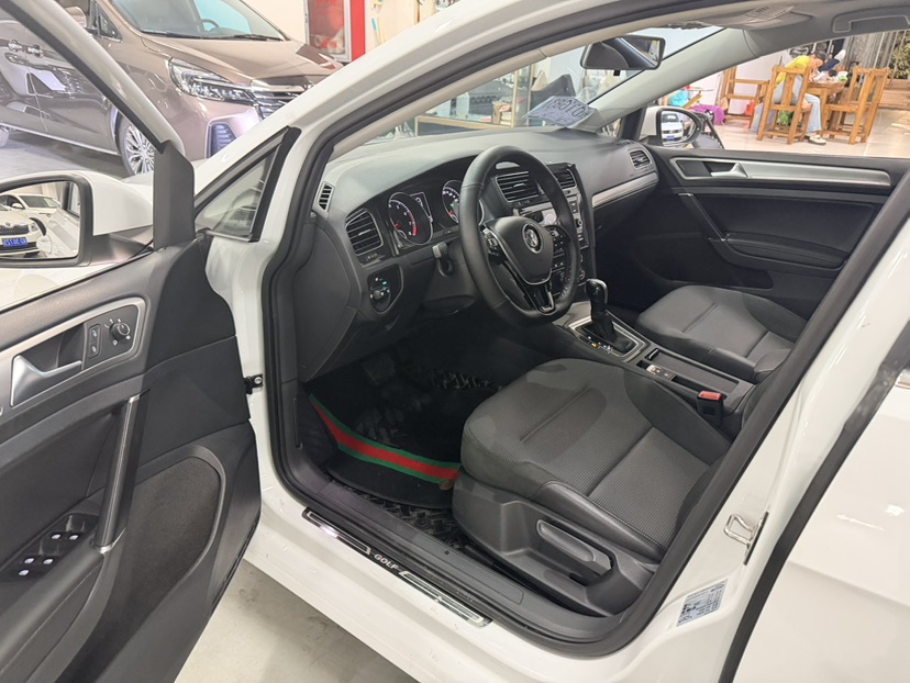 Volkswagen Golf 2018 #4 Volkswagen Golf 2018 صورة سيارة #4