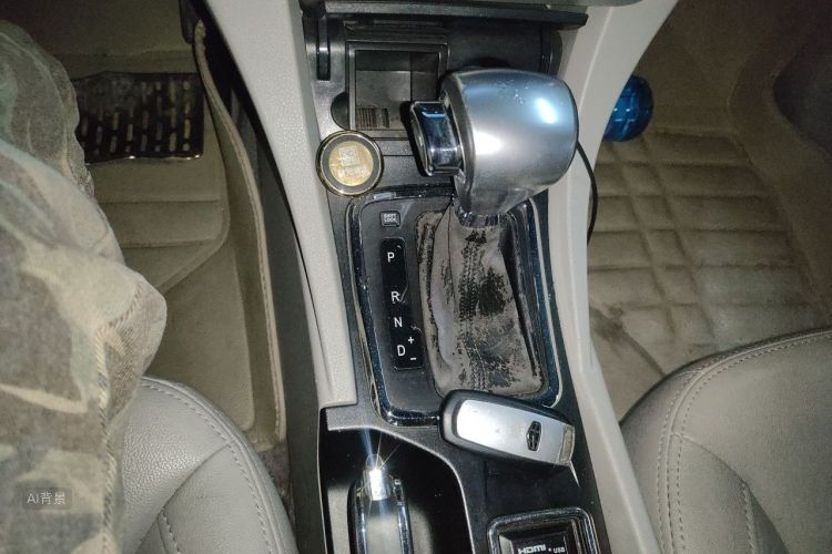 GEELY Emgrand 2015 immagine di auto #16