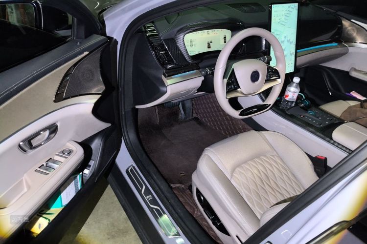 BYD Han 2024 car image #18