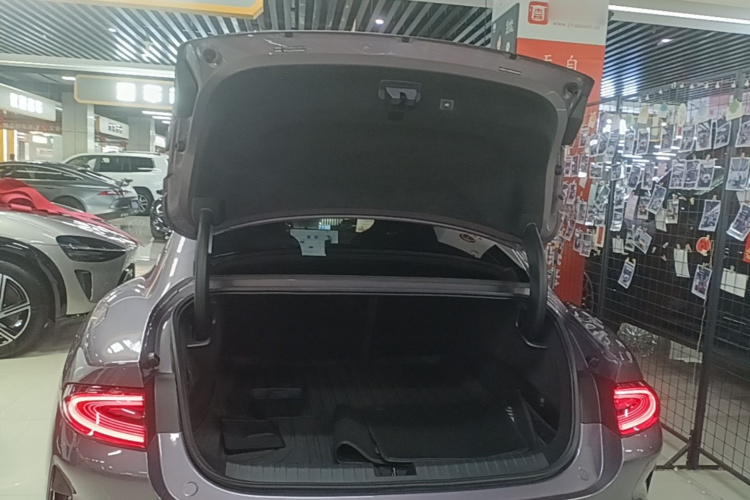 MI SU7 2024 car image #19