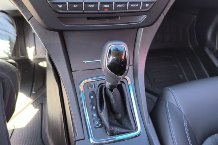 GEELY Emgrand 2018 #14 GEELY Emgrand 2018 car image #14