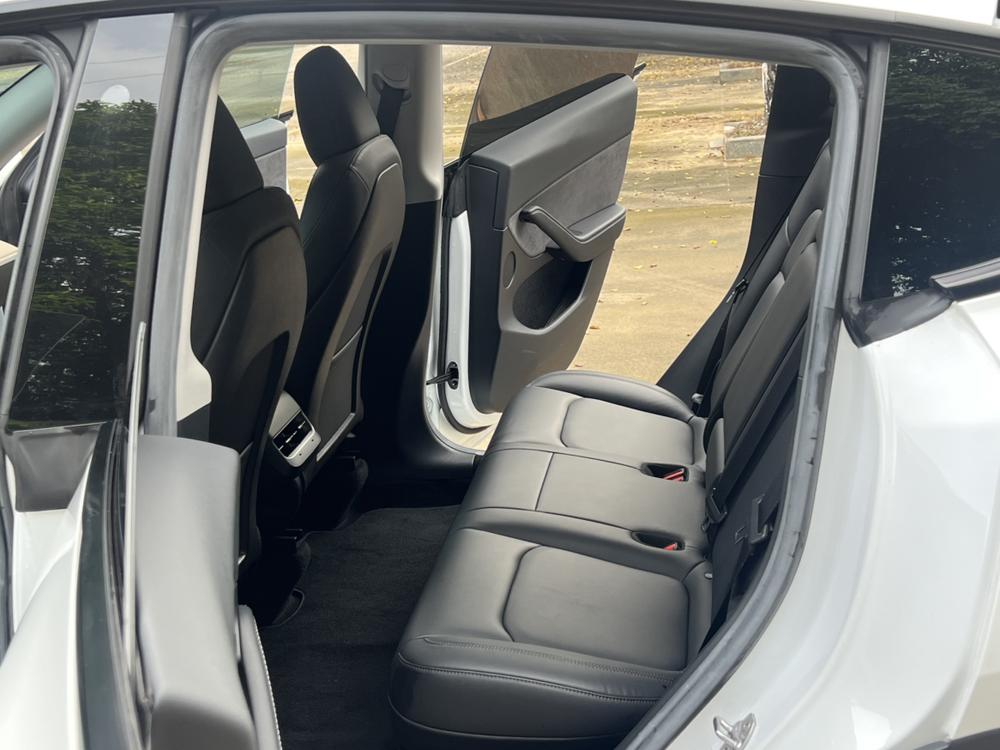 Tesla Model Y 2022 car image #27