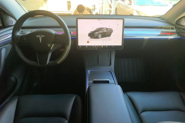 Tesla Model Y 2023 #10 Tesla Model Y 2023 car image #10