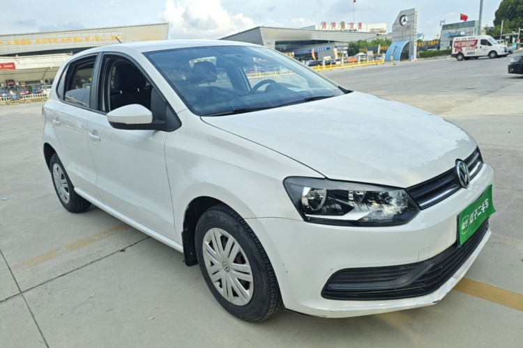 Volkswagen Polo 2015 #4 Volkswagen Polo 2015 car image #4