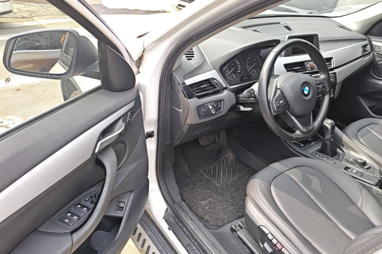 BMW X1 2016 car image #16