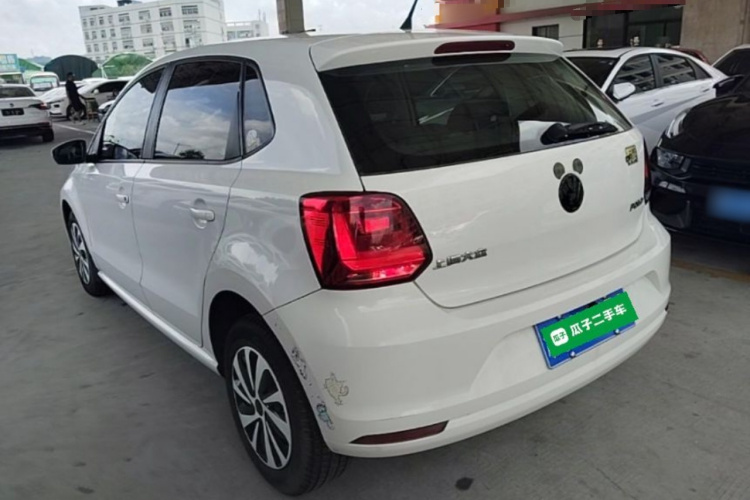 Volkswagen Polo 2016 car image #5