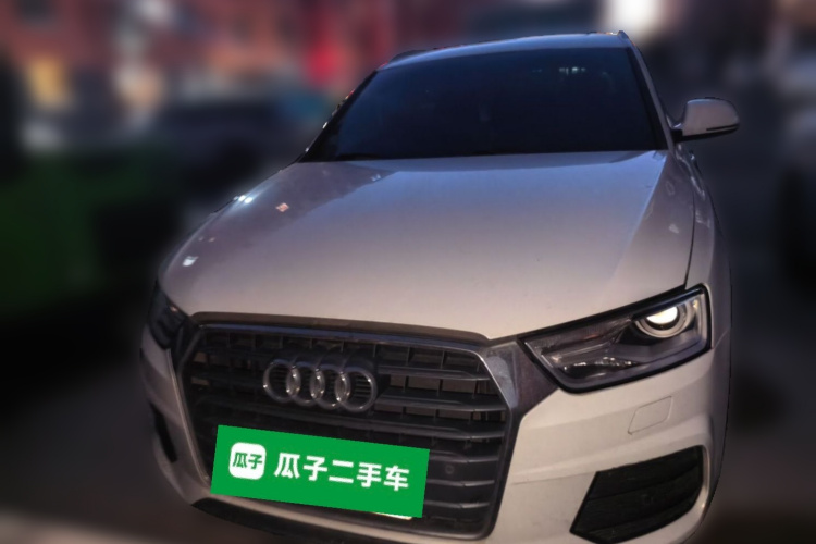 Audi Q3 2017 car image #3