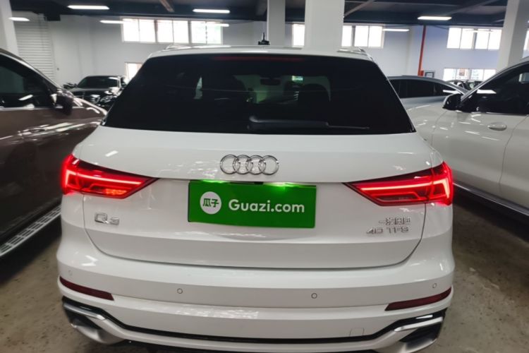 Audi Q3 2024 car image #6