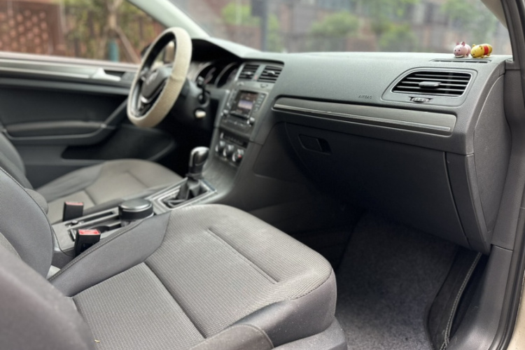Volkswagen Golf 2016 car image #27