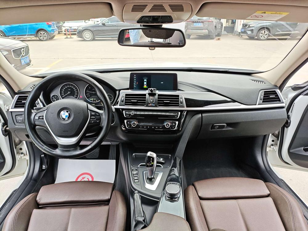 BMW 3 Series 2019 #10 BMW 3 Series 2019 car image #10