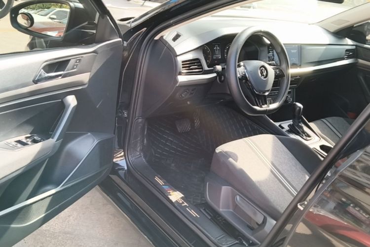 Volkswagen Lavida 2022 car image #12
