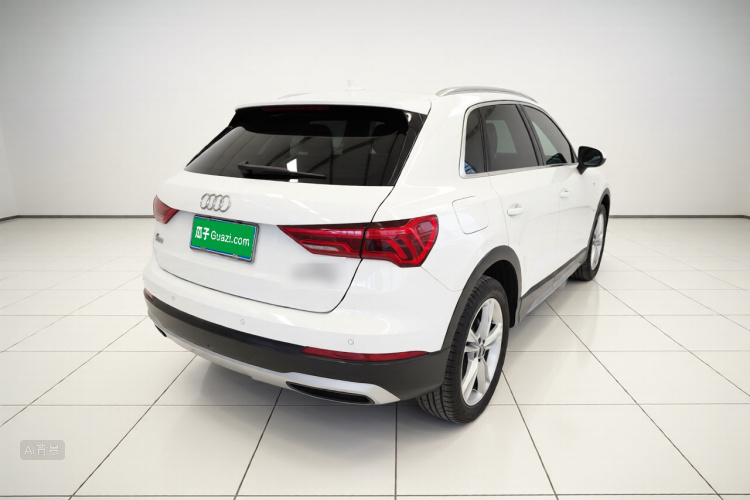 Audi Q3 2020 car image #7