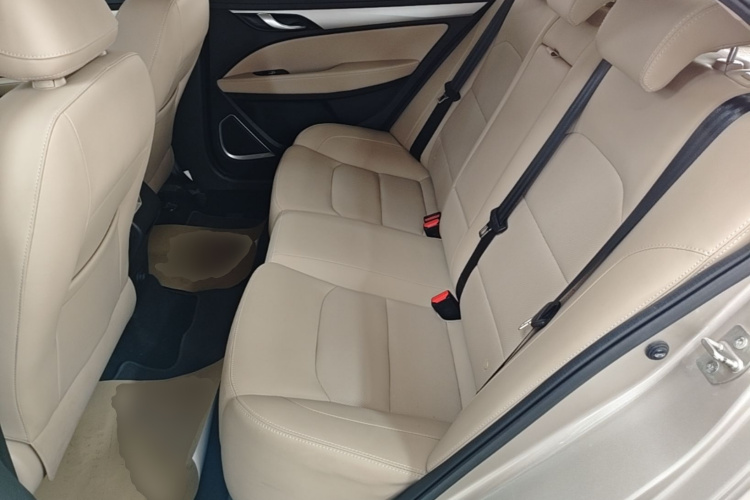 GEELY Emgrand 2018 immagine di auto #17