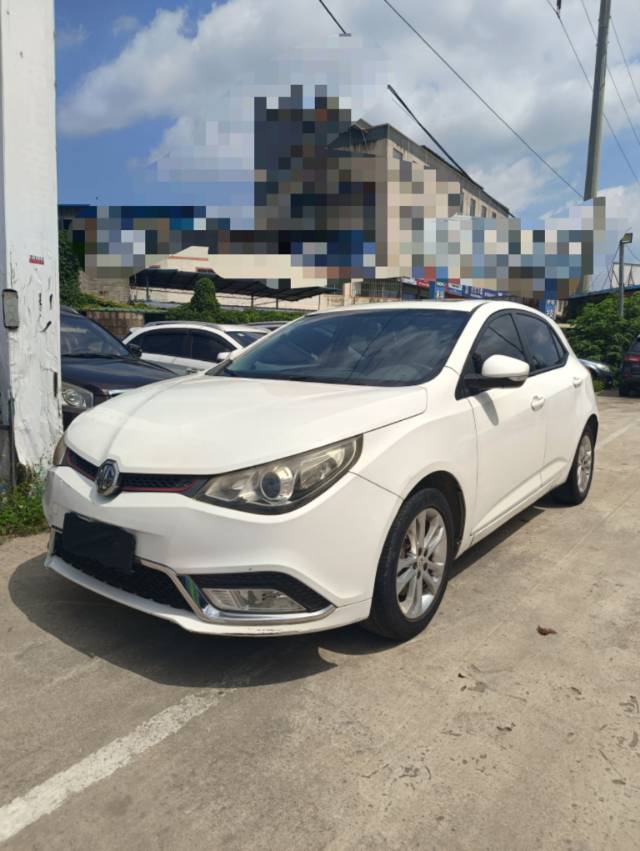 MG 5 2016 immagine di auto 