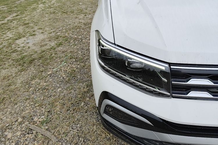 Volkswagen T-Cross 2020 car image #8