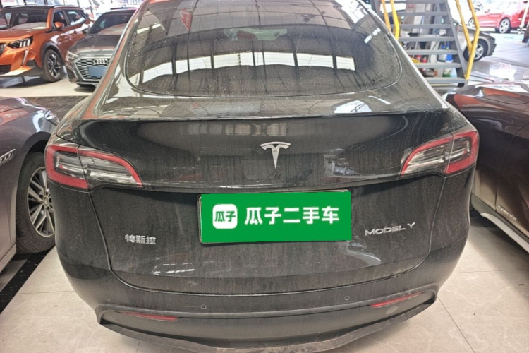 Tesla Model Y 2021 #6 Tesla Model Y 2021 immagine di auto #6