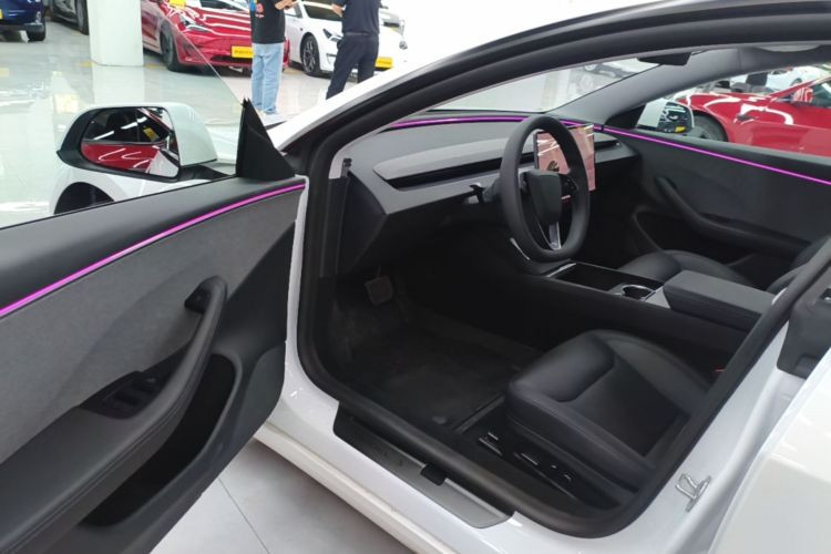Tesla Model 3 2025 #16 Tesla Model 3 2025 car image #16