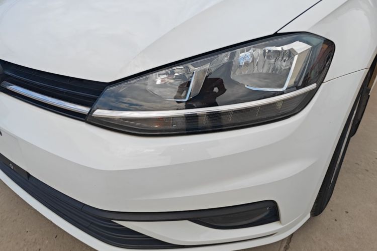 Volkswagen Golf 2019 car image #23
