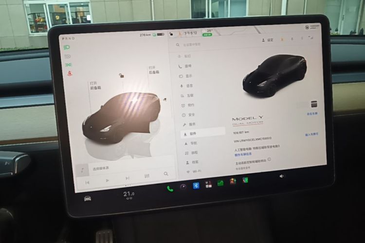 Tesla Model Y 2021 #13 Tesla Model Y 2021 car image #13