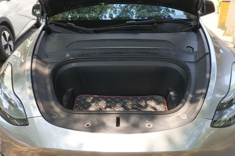Tesla Model Y 2023 #20 Tesla Model Y 2023 car image #20