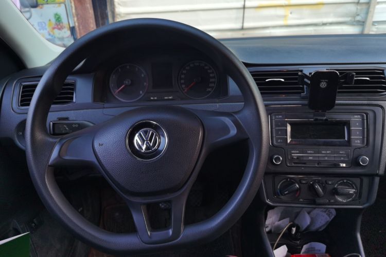 Volkswagen Santana 2019 car image #11