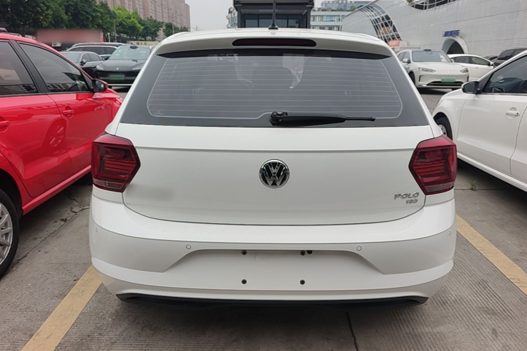 Volkswagen Polo 2019 car image #4