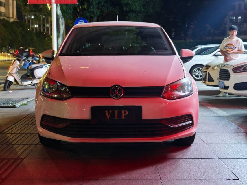 Volkswagen Polo 2018 car image #2