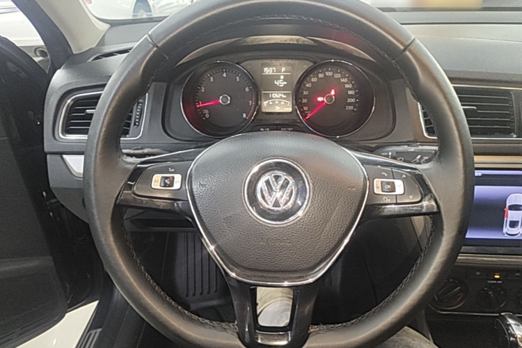 Volkswagen Lavida 2017 car image #11