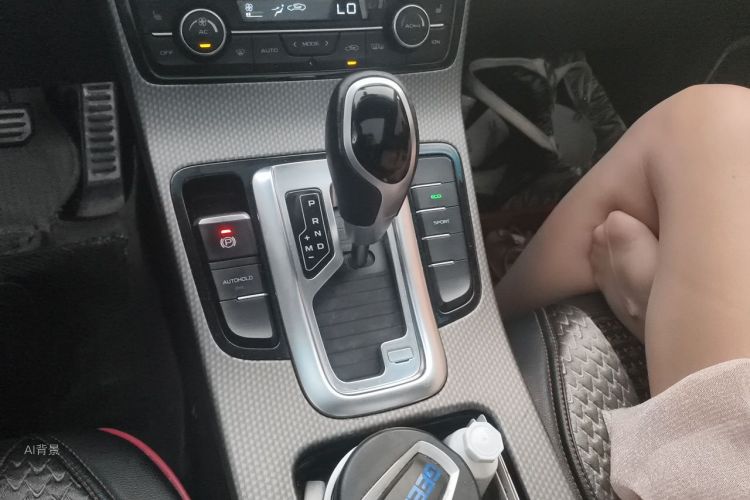 GEELY Emgrand GS 2017 car image #16