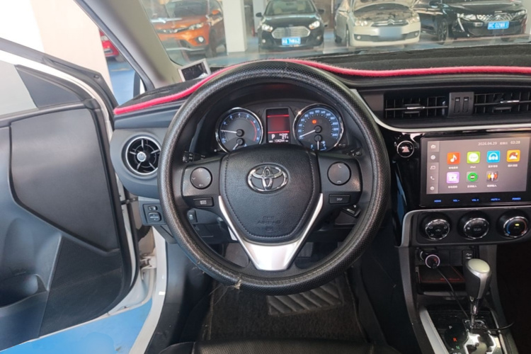 Toyota Corolla 2018 car image #11