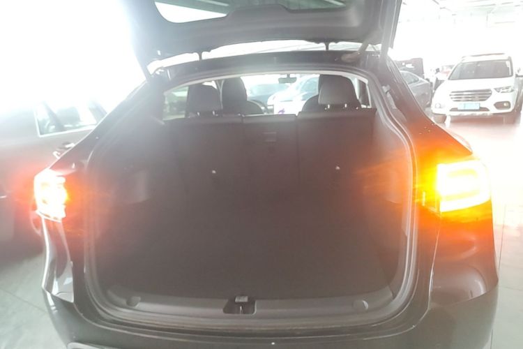 Tesla Model Y 2021 imagem de carro #21