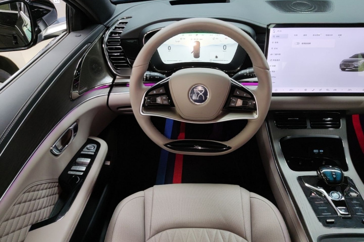 BYD Han 2024 car image #11
