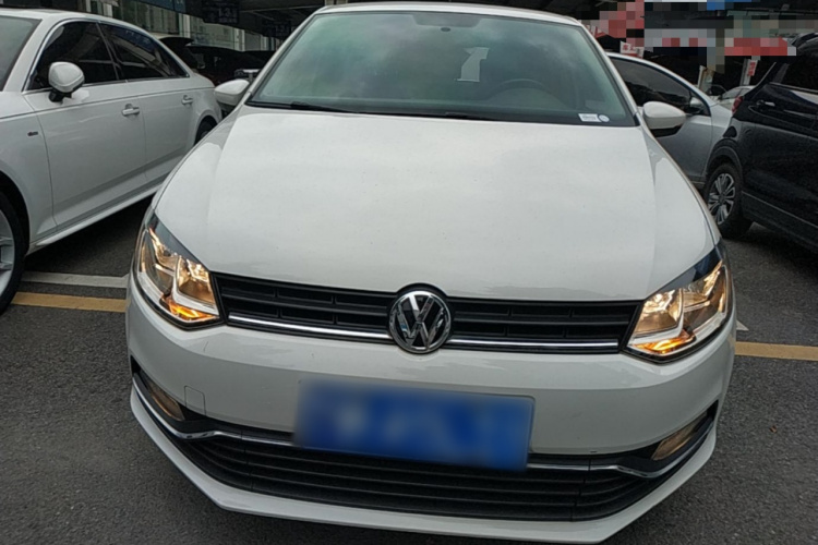 Volkswagen Polo 2016 car image #3