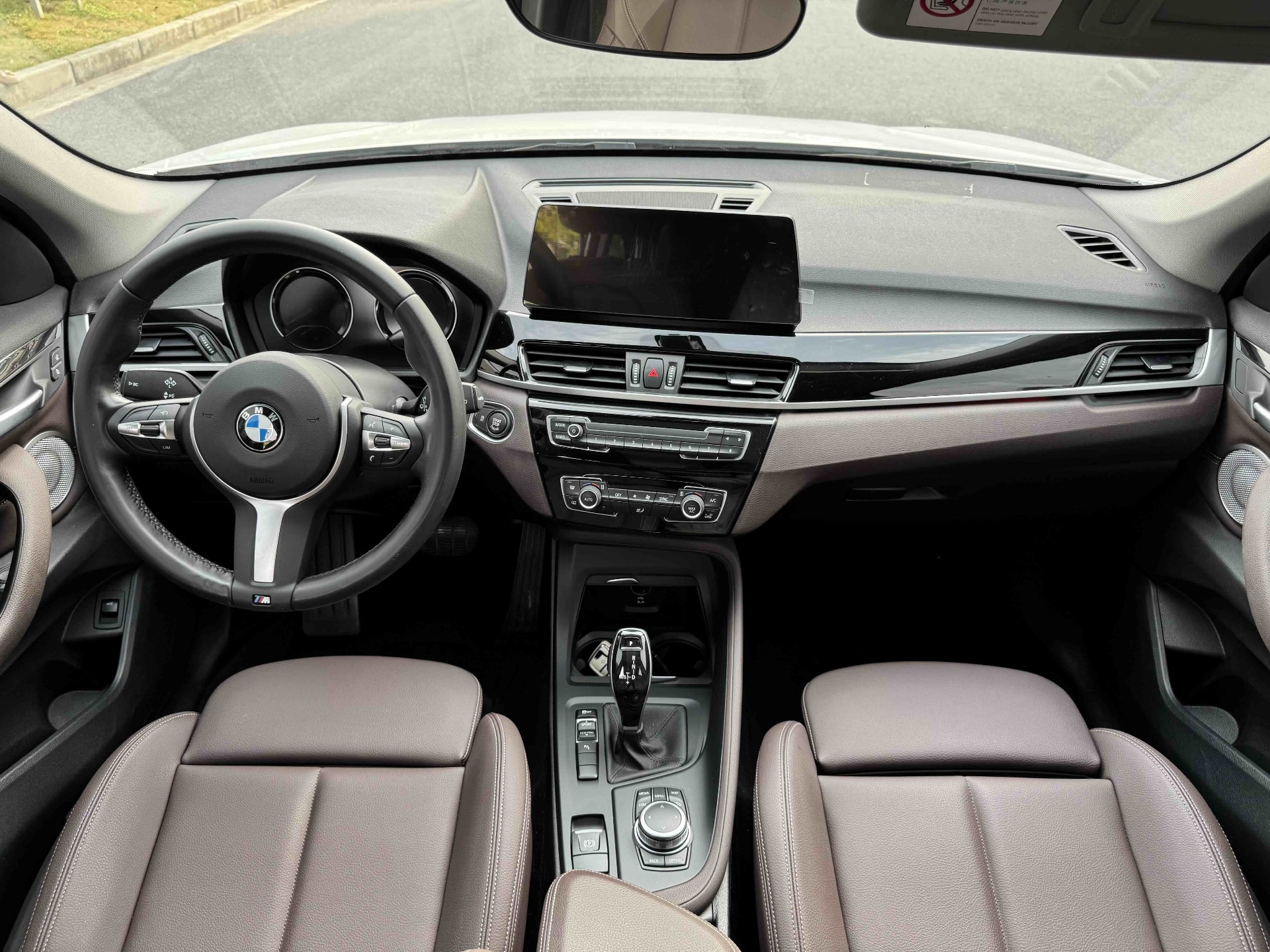 2022 immagine di auto #5
