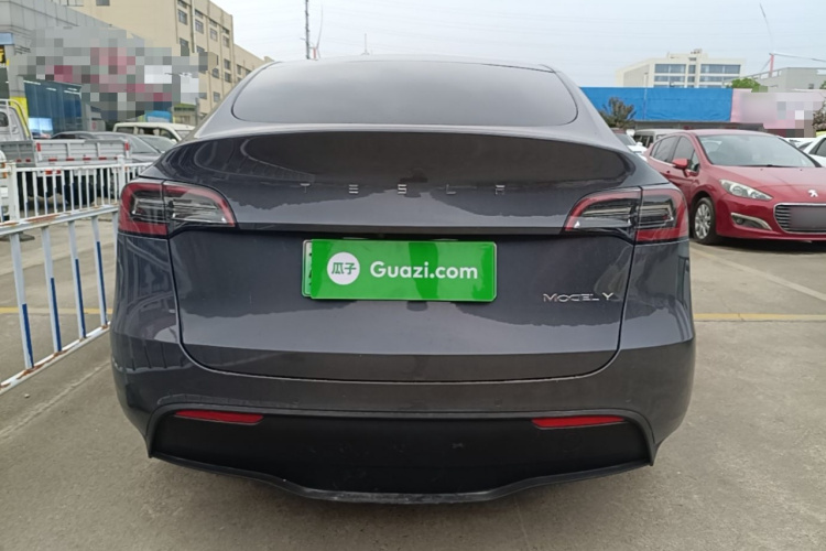 Tesla Model Y 2022 #6 Tesla Model Y 2022 car image #6