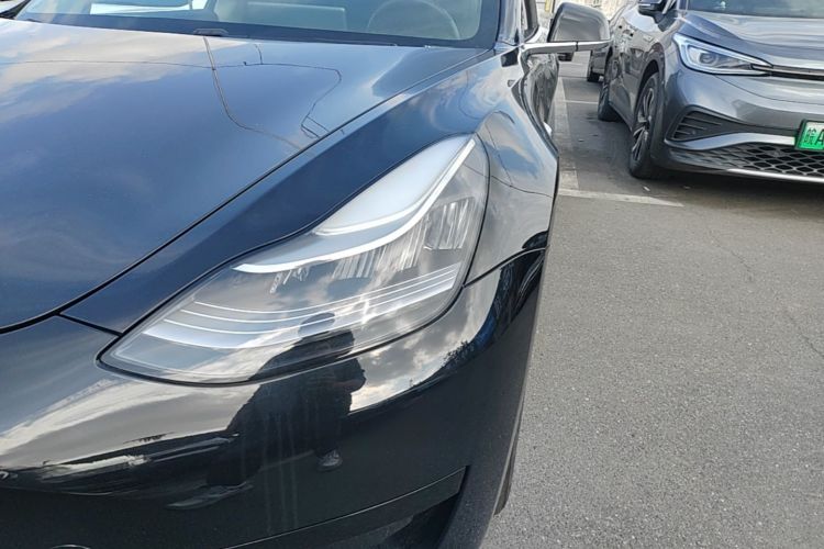 Tesla Model 3 2020 صورة سيارة #23