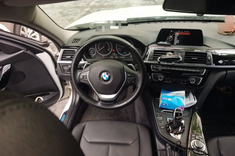 BMW 3 Series 2017 car image #15