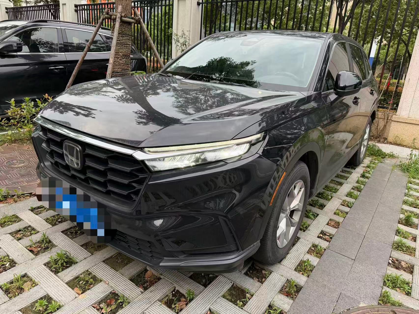 Honda CR-V 2023 car image 