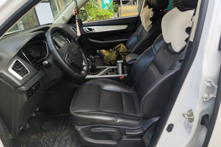 GEELY Vision X6 2018 immagine di auto #19