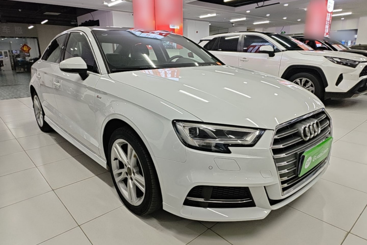 Audi A3 2020 car image #4