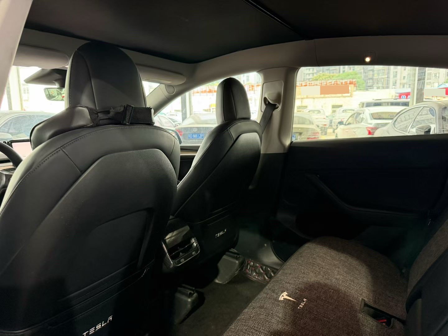 Tesla Model Y 2021 car image #3