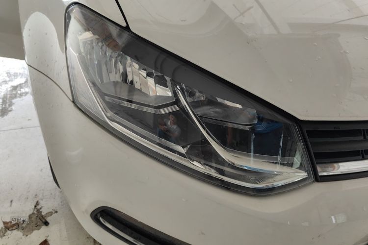 Volkswagen Polo 2017 car image #8