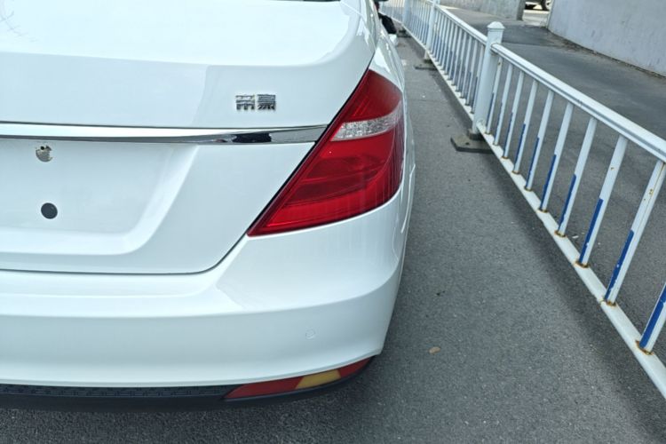 GEELY Emgrand 2017 #8 GEELY Emgrand 2017 car image #8