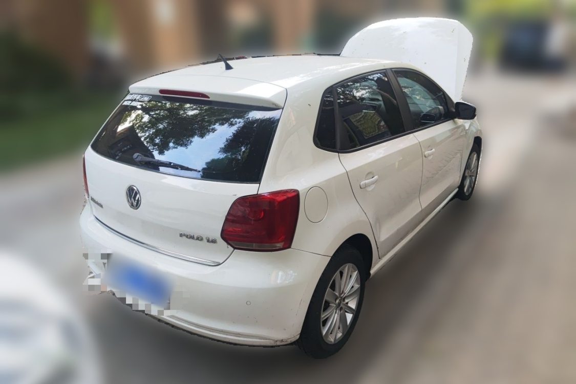 Volkswagen Polo 2012 car image #4