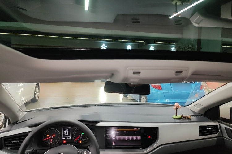 Volkswagen Polo 2021 car image #18