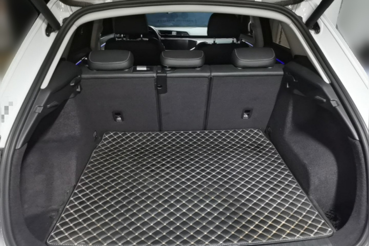 Audi Q3 2020 car image #21