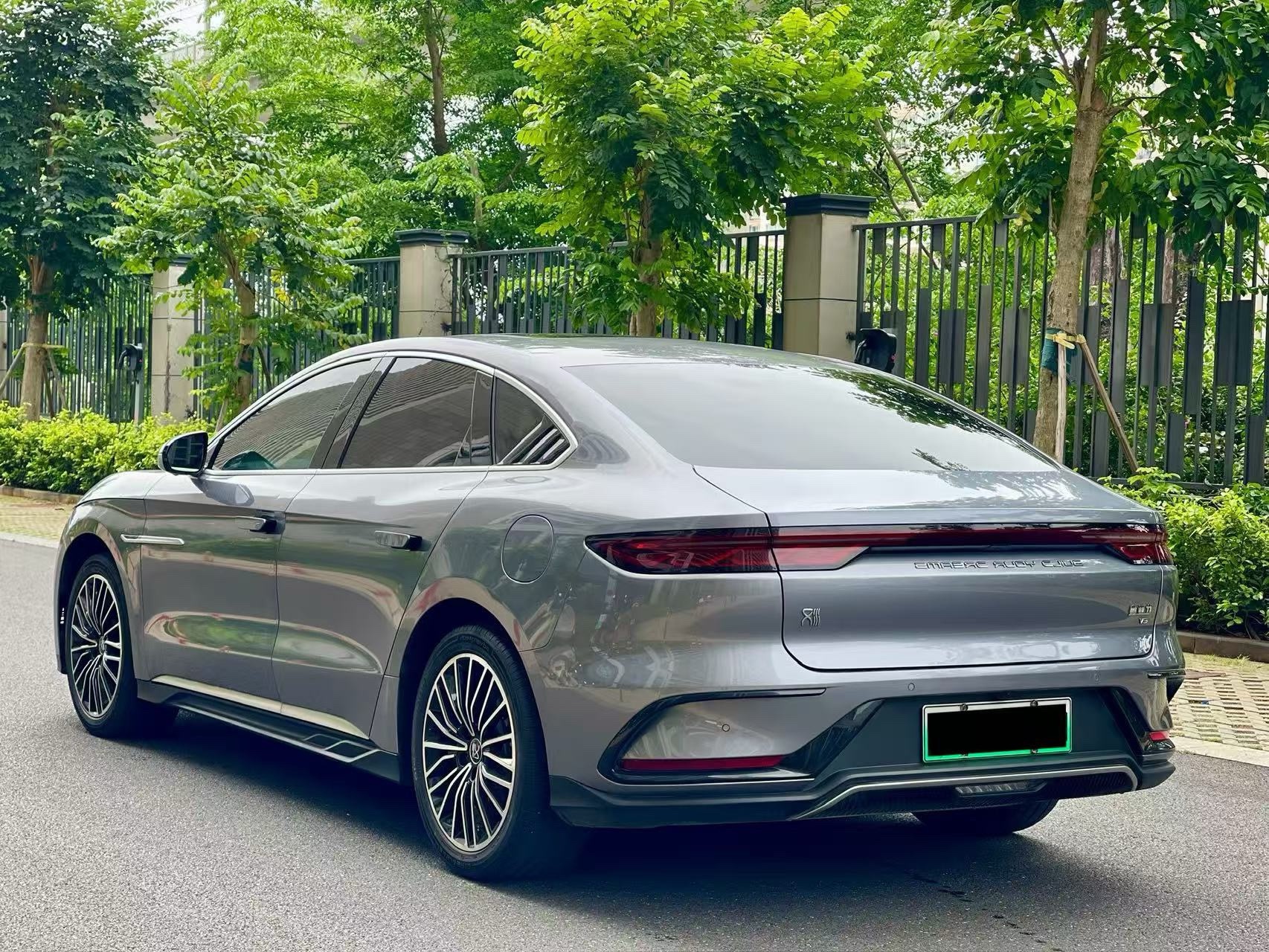 BYD Han 2023 car image #6