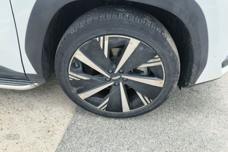 GEELY Boyue L 2023 car image #9