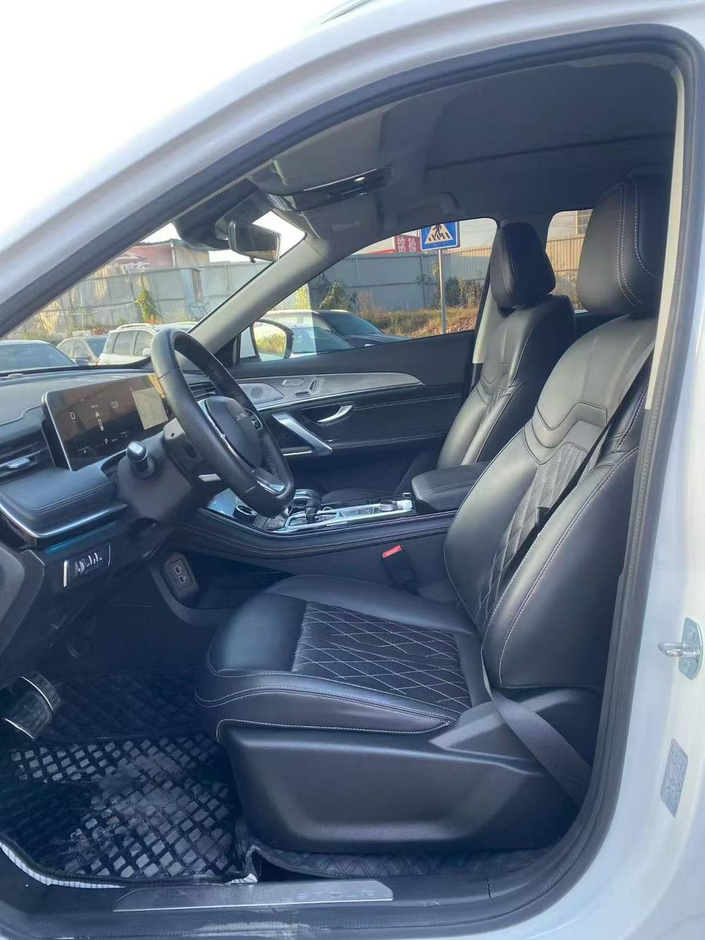 Jetour X70 PLUS 2023 car image #8
