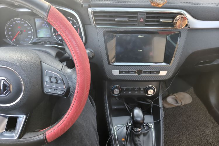 MG ZS 2018 изображение автомобиля #15